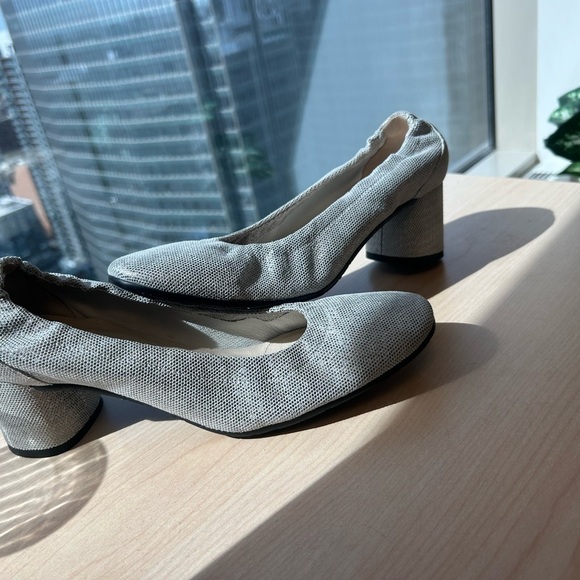 Amalfi By Rangoni 8.5 NEW Gray Heels with Chunky Heel- pillow soft elastic heel - Picture 11 of 16